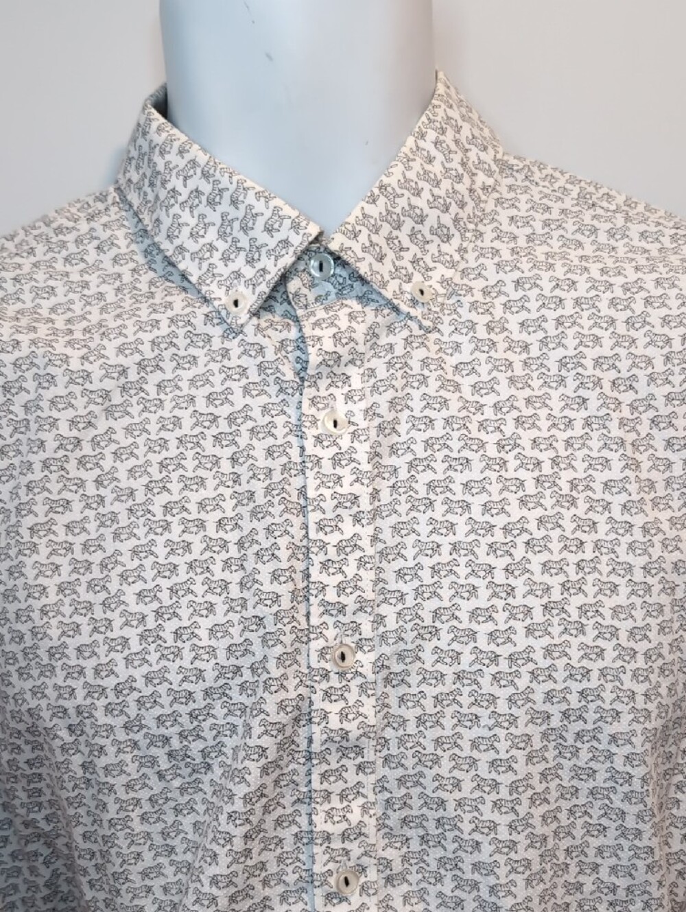 2/$20 Simons Le 31 Zebra Printed Long-Sleeve Button-Up Shirt Sz 16.5 Modern Fit